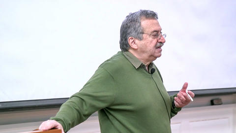 Professor Kegan lecturing in class